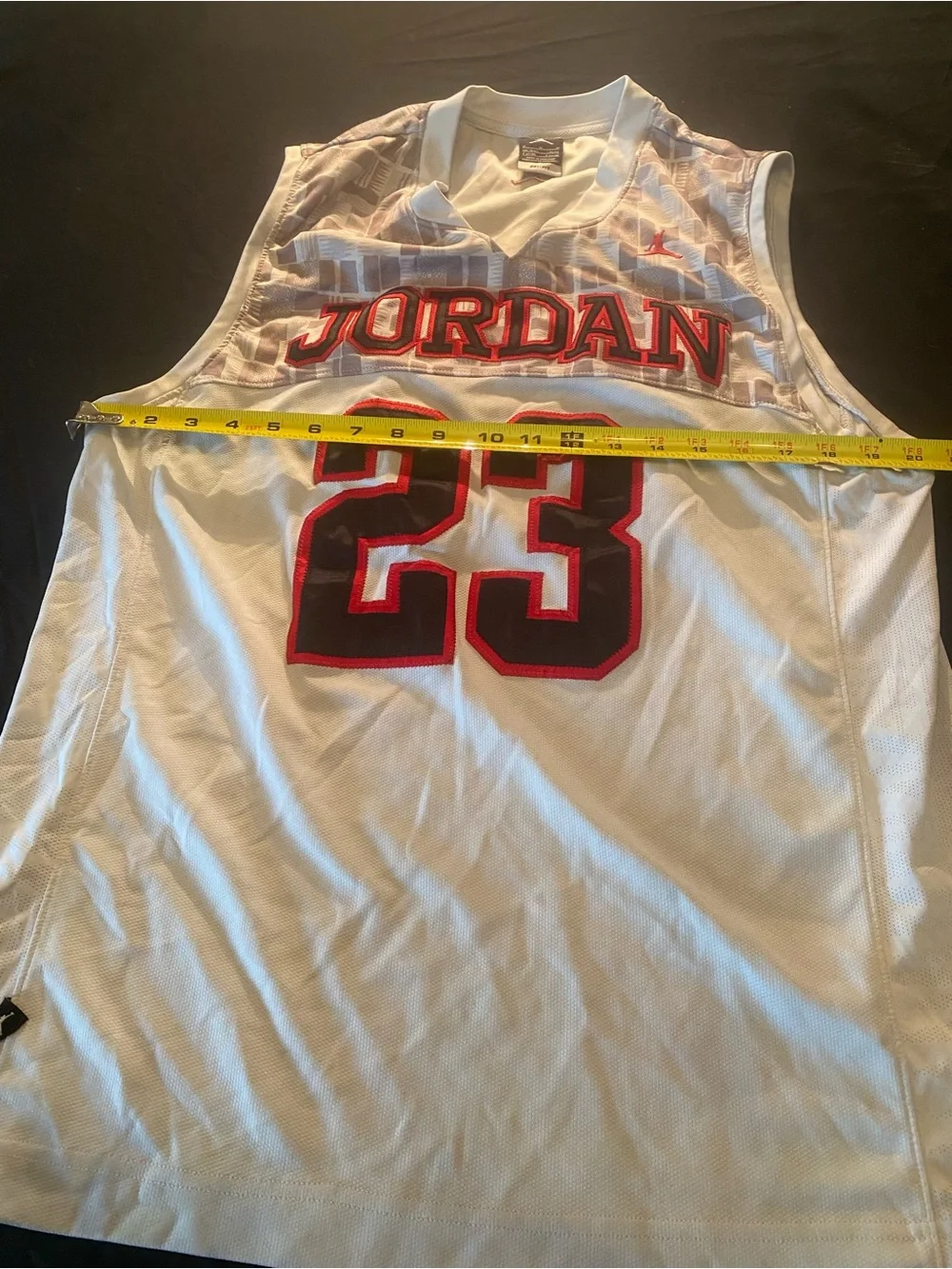 Jordan Dri-FIT White Mesh Performance Top with Black Tag jersey men’s medium